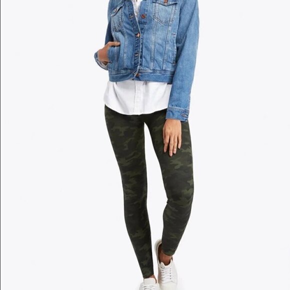 Spanx Look At Me Now Seamless Leggings- Green Camo sz M - Picture 2 of 7